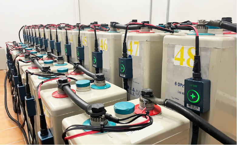 oil & gas with PBAT81 Petróleo y gas con PBAT81