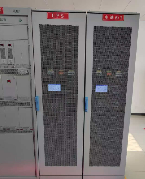 Aplicación del grupo de baterías de iones de litio de respaldo de energía CC de 115,2 V y 230,4 V3