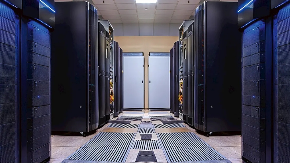 文章主图--8 funciones principales del sistema de batería de respaldo del UPS