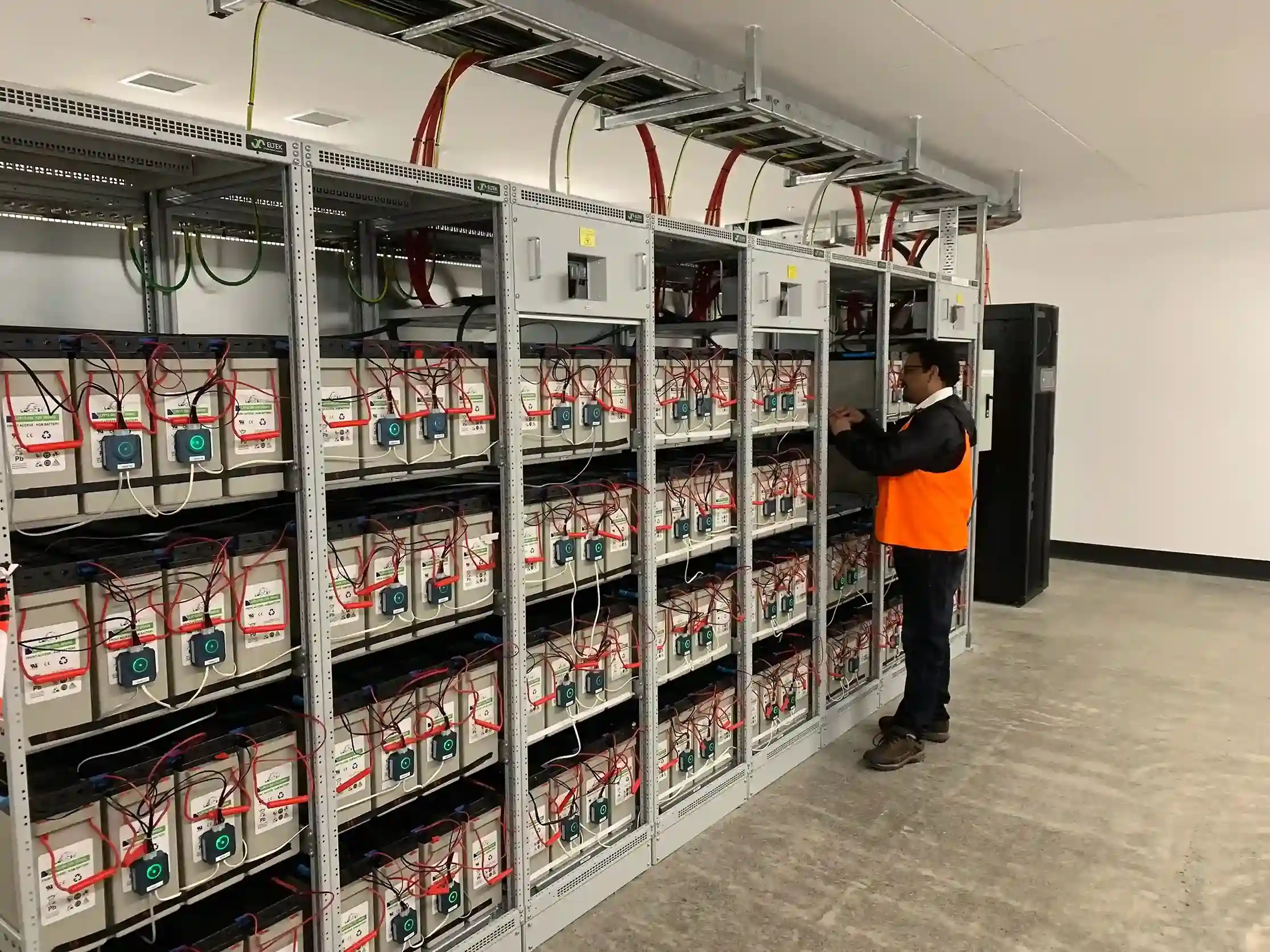 Resistencia interna de la batería del UPS: ¿Cuándo debería reemplazarla? 
